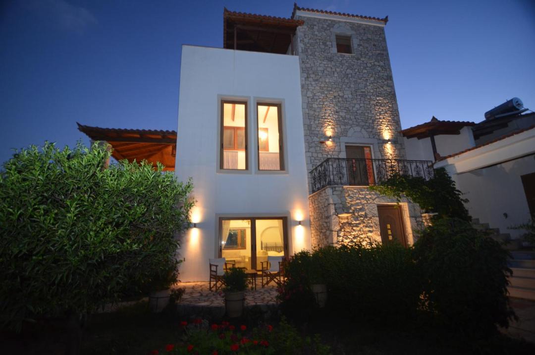 Photo of Buildings in Aristomenis