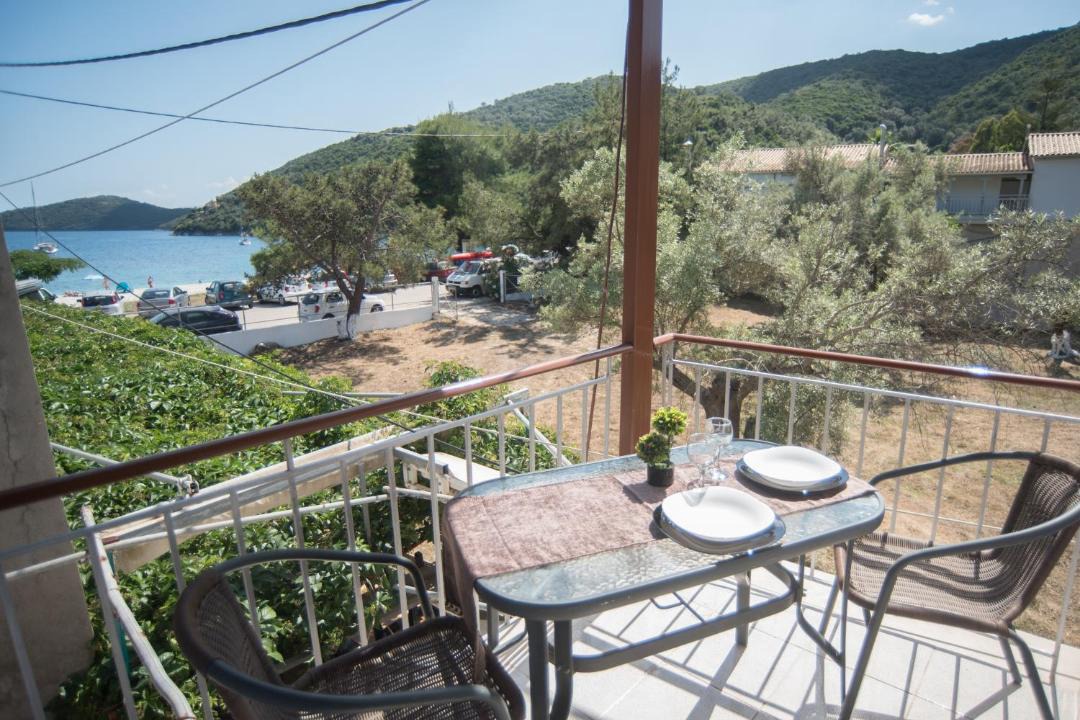 Photo of Patio Balcony in Mikros Gialos