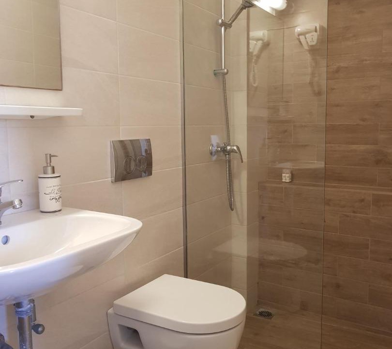 Photo of Bathroom in Frourion
