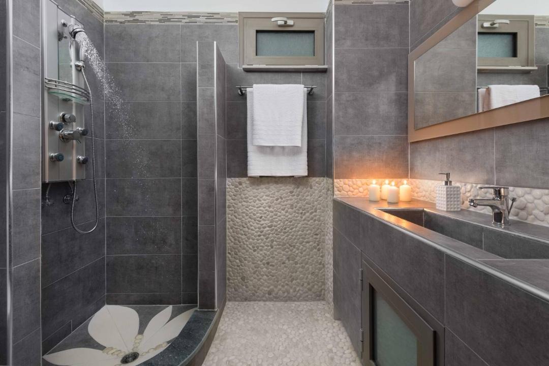 Photo of Bathroom in Diafani
