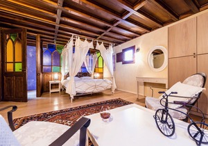 Avalon Boutique Suites Hotel