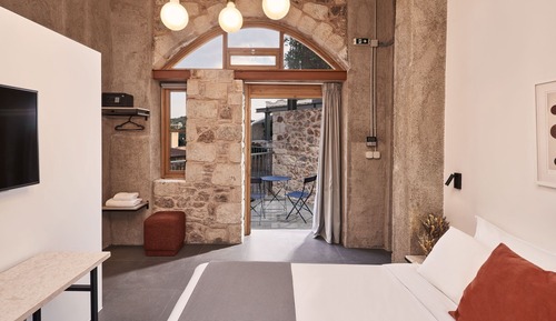 Acropolis Loft with Balcony
