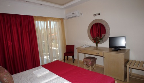 Superior Double Room, Sea View, Poolside