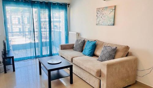 One-Bedroom Apartment - 4th Floor