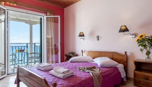 Superior One-Bedroom Apartment with Balcony