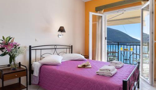 Superior One-Bedroom Apartment with Balcony