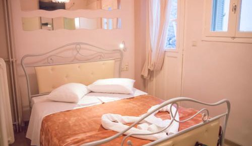 Economy Double Room - No Balcony and View
