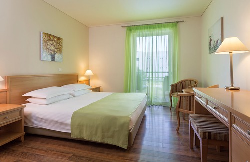 Amarousion Hotel | Civitel Attik Rooms & Suites