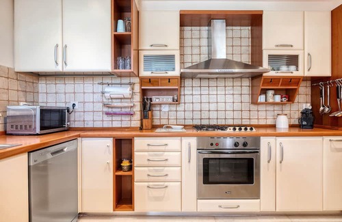 Palaio Faliro House | Artistic family villa for families 12pax