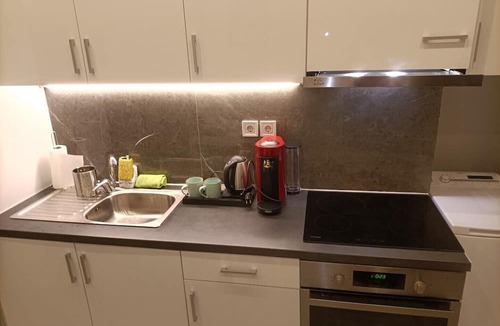 Ampelokipoi Apartment | Traveler's Nest