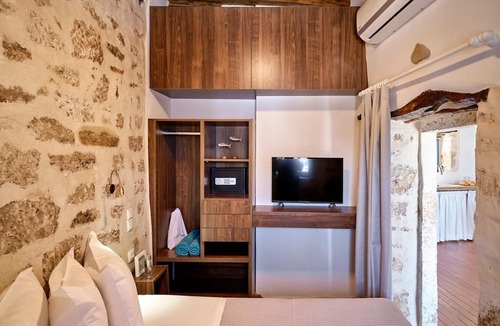 Psathi Villa | ISholidays -Adults Only- Kimolos Kambos House