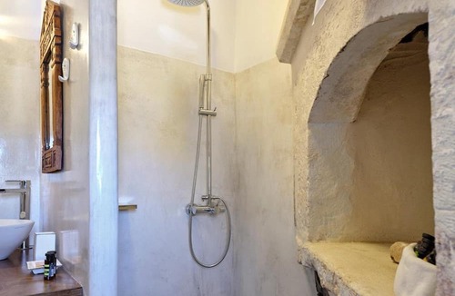 Psathi Villa | ISholidays -Adults Only- Kimolos Kambos House