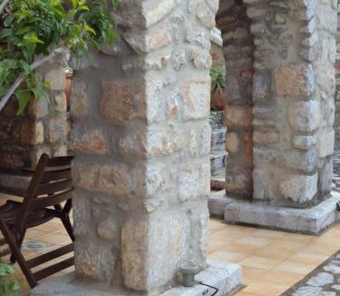 Omales Hotel | Castello Di Haria