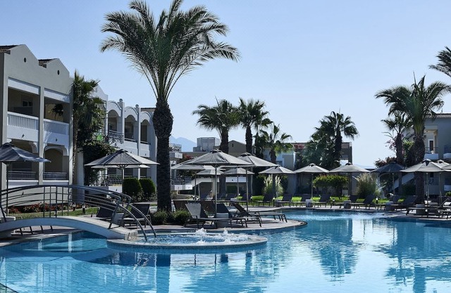 Pelagos Suites Hotel & Spa